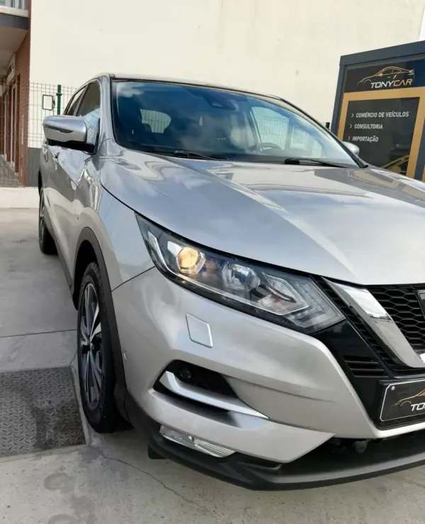 Nissan Qashqai 2018 - 18990 EUR, 111000 km - AUTO.MOTO.pt - 111000km - foto 5 de 39