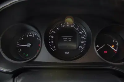 Renault Mégane 2017 - 11990 EUR, 106500 km - AUTO.MOTO.pt - 106500km - foto 12 de 19