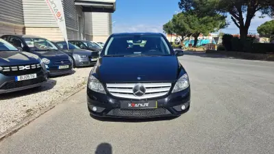 Mercedes-Benz B 180 2014 - 13890 EUR, 141469 km - AUTO.MOTO.pt - 141469km - foto 11 de 43