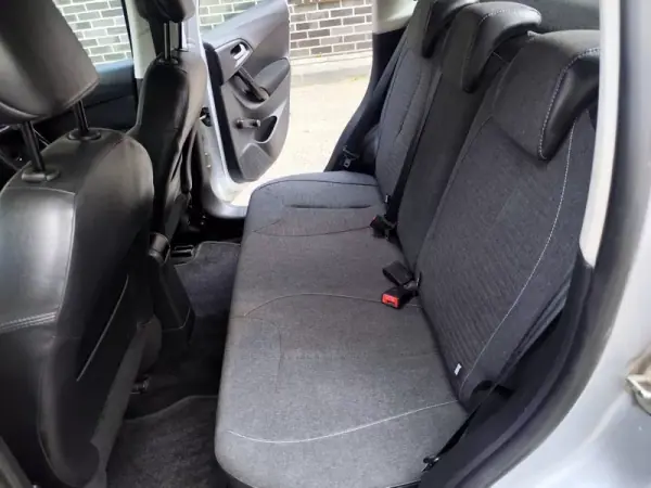 Citroën C3 2015 - 7480 EUR, 127000 km - AUTO.MOTO.pt - 127000km - foto 4 de 28