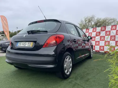 Peugeot 207 2009 - 5990 EUR, 180168 km - AUTO.MOTO.pt - 180168km - foto 3 de 17