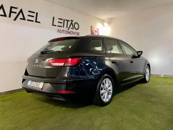 SEAT Leon ST 2019 - 11450 EUR, 182000 km - AUTO.MOTO.pt - 182000km - foto 6 de 34