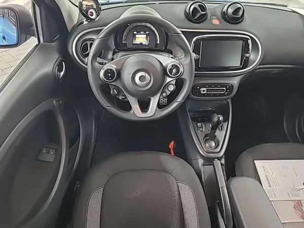 Smart ForFour 2021 - 11900 EUR, 64913 km - 64913km - foto 6 de 12