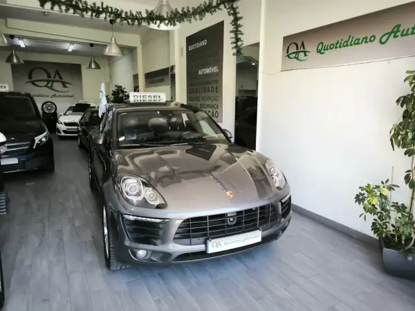 Porsche Macan 2014 - 42950 EUR, 177239 km - AUTO.MOTO.pt - 177239km - foto 11 de 59
