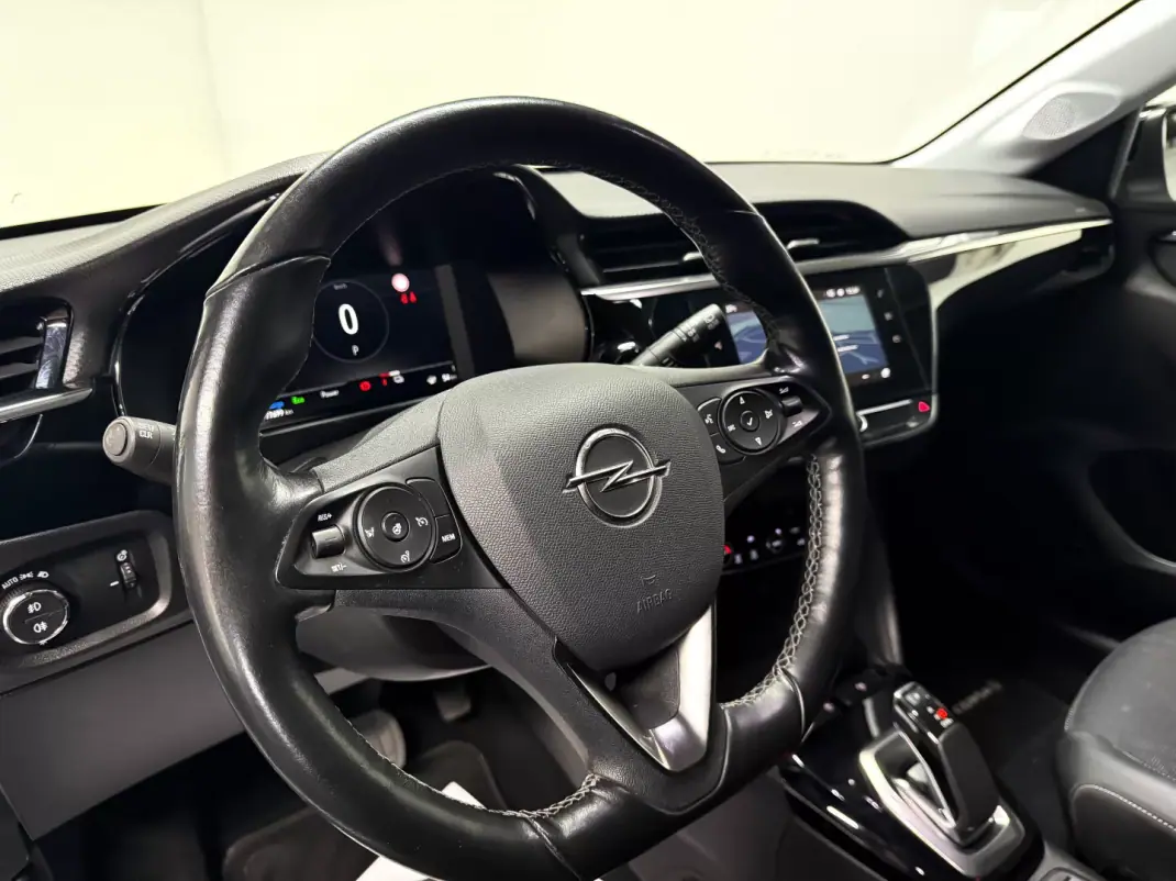 Opel Corsa-e 2020 - 13990 EUR, 77700 km - AUTO.MOTO.pt - 77700km - foto 5 de 17