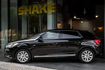 Citroën DS5 2013 - 8900 EUR, 242219 km - AUTO.MOTO.pt - 242219km - foto 2 de 38