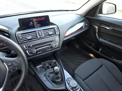 BMW 118 2013 - 12500 EUR, 140000 km - AUTO.MOTO.pt - 140000km - foto 17 de 35