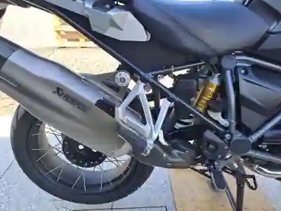 BMW R 1250 GS 2021 - 17750 EUR, 31626 km - AUTO.MOTO.pt - 31626km - foto 2 de 12