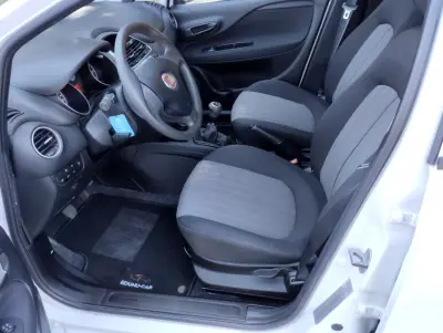 Fiat PUNTO 2019 - 7999 EUR, 180000 km - AUTO.MOTO.pt - 180000km - foto 13 de 27