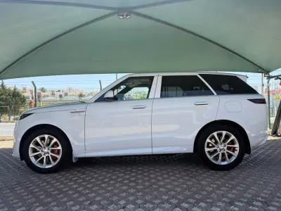 Land Rover Range Rover Sport 2023 - 104600 EUR, 30319 km - AUTO.MOTO.pt - 30319km - foto 3 de 28