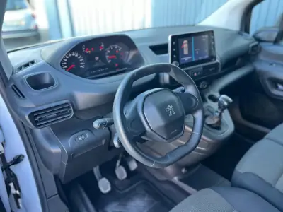 Peugeot PARTNER GIRAFON 2023 - 16500 EUR, 59653 km - AUTO.MOTO.pt - 59653km - foto 9 de 13