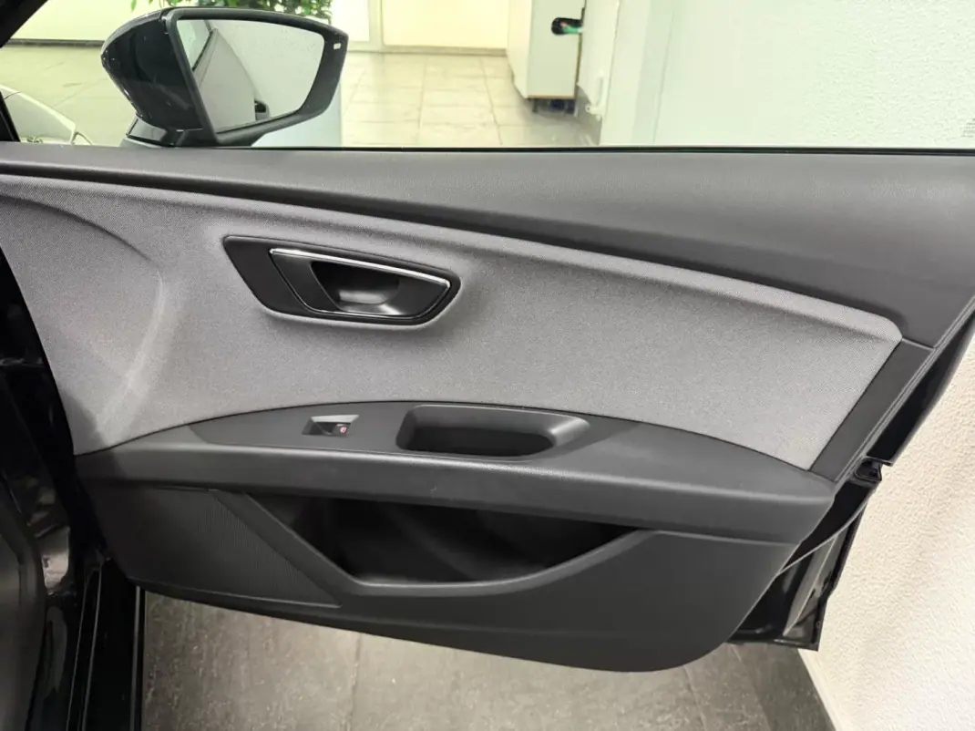 SEAT Leon 2018 - 12490 EUR, 159000 km - 159000km - foto 29 de 38
