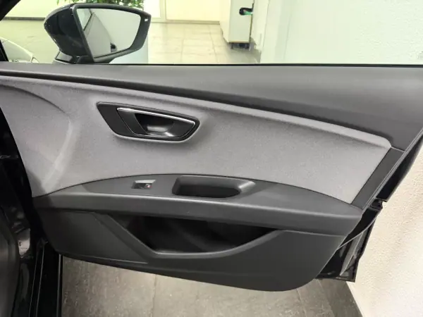 SEAT Leon 2018 - 12490 EUR, 159000 km - 159000km - foto 29 de 38