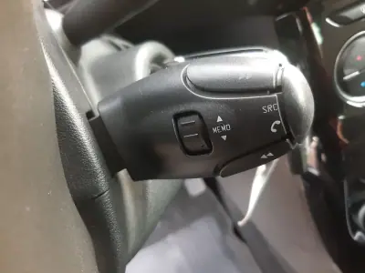 Citroën DS3 2010 - 8900 EUR, 175200 km - AUTO.MOTO.pt - 175200km - foto 18 de 47