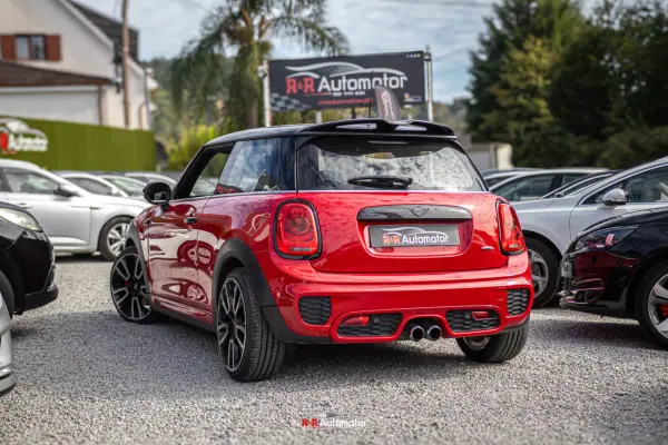 MINI 3 Portas 2017 — photo 2 of 40