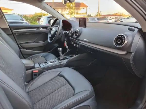 Audi A3 Limousine 2016 - 18900 EUR, 116000 km - AUTO.MOTO.pt - 116000km - foto 14 de 45