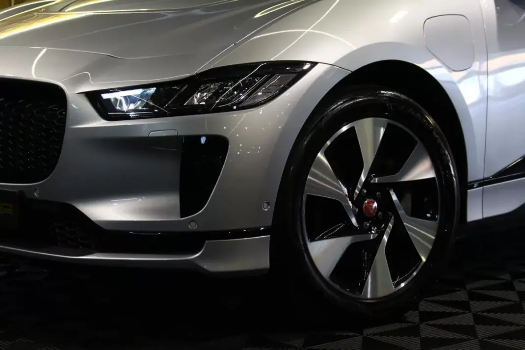 Jaguar I-Pace 2020 - 22900 EUR, 140680 km - AUTO.MOTO.pt - 140680km - foto 2 de 25