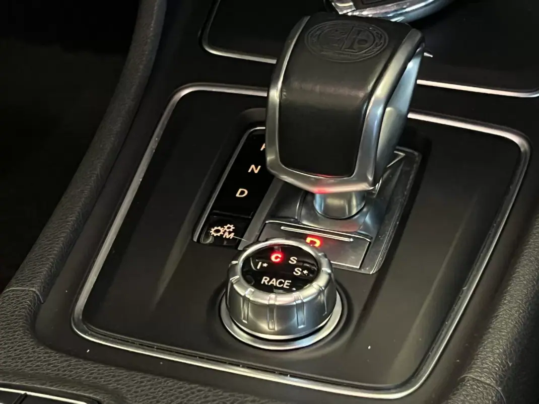 Mercedes-Benz CLA 45 AMG 2019 - 39990 EUR, 95000 km - AUTO.MOTO.pt - 95000km - foto 37 de 57