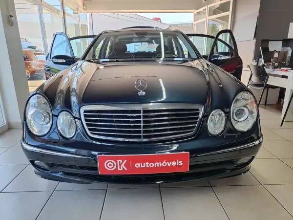 Mercedes-Benz E 220 2003 - 6950 EUR, 378000 km - AUTO.MOTO.pt - 378000km - foto 20 de 38