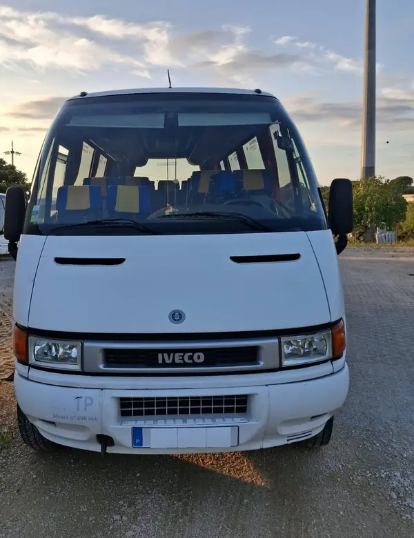 Iveco DAILY MULTI-CAB.EU 2003 — photo 3 of 7