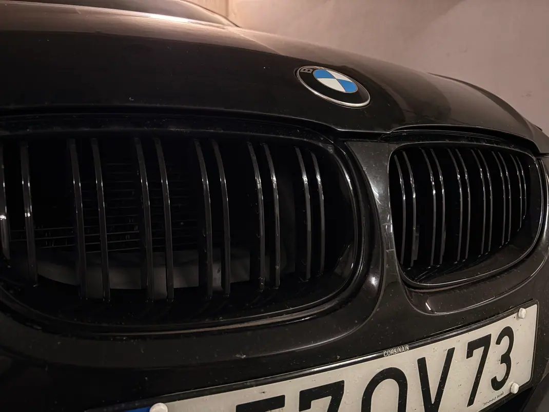 BMW 320 2009 - 11000 EUR, 240 km - AUTO.MOTO.pt - 240km - foto 7 de 8