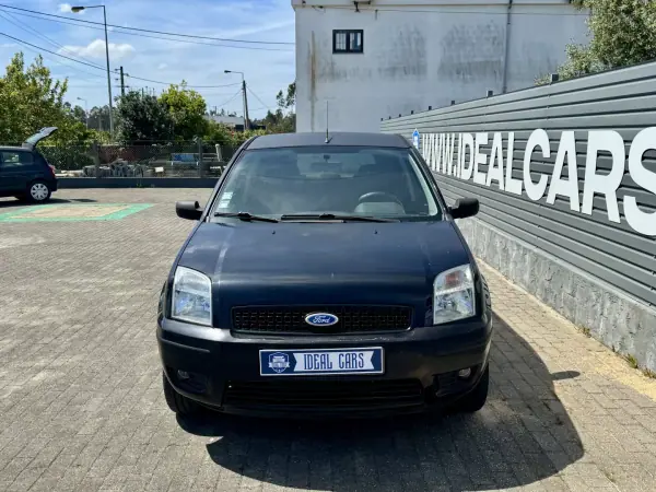Ford Fusion 2004 - 3950 EUR, 135000 km - AUTO.MOTO.pt - 135000km - foto 7 de 20
