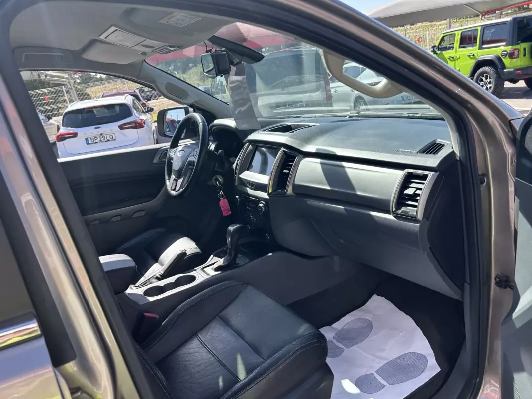 Ford Ranger 2017 - 27947 EUR, 150000 km - AUTO.MOTO.pt - 150000km - foto 14 de 22