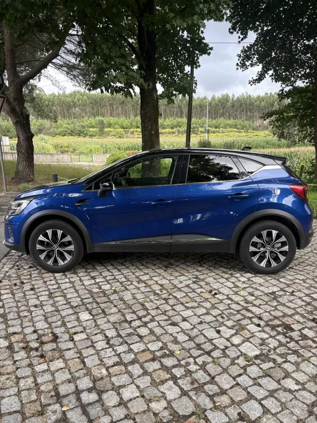 Renault Captur 2023 - 15450 EUR, 57000 km - 57000km - foto 4 de 20