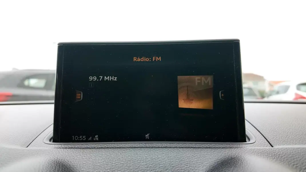 Audi A3 Limousine 2017 - 20500 EUR, 61500 km - AUTO.MOTO.pt - 61500km - foto 12 de 21