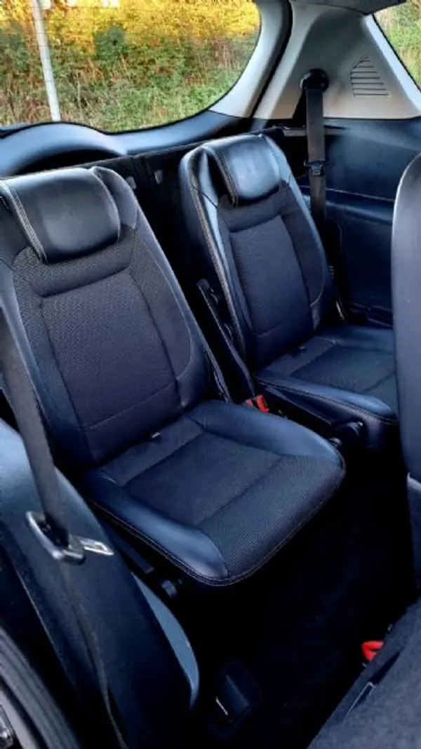 Ford S-Max 2007 - 7950 EUR, 380000 km - AUTO.MOTO.pt - 380000km - foto 16 de 23