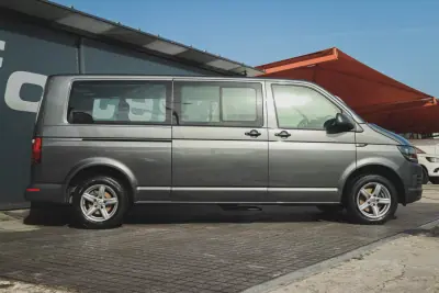 Volkswagen Transporter 2019 - 26950 EUR, 201710 km - AUTO.MOTO.pt - 201710km - foto 9 de 25