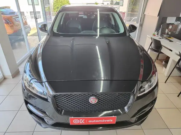 Jaguar F-Pace 2017 - 19750 EUR, 156000 km - AUTO.MOTO.pt - 156000km - foto 6 de 43