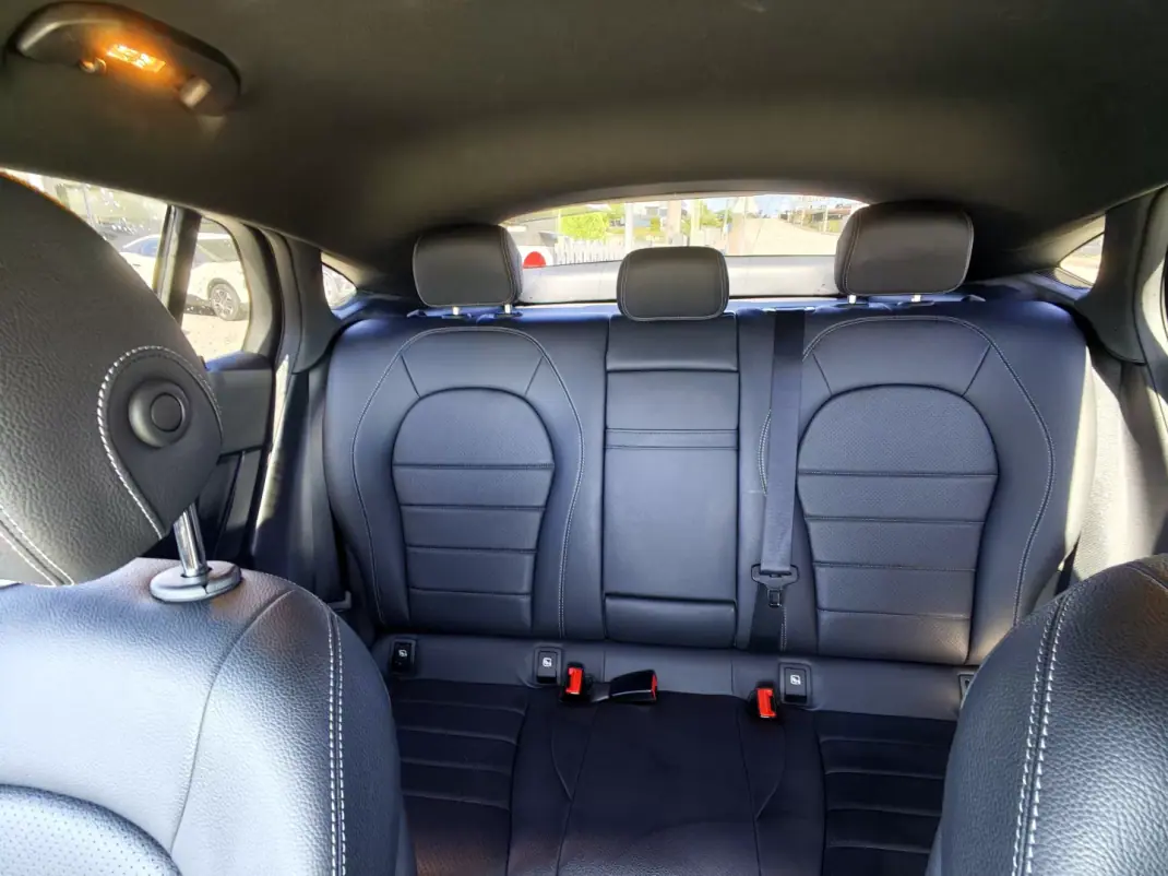 Mercedes-Benz GLC 300 2020 - 43500 EUR, 143000 km - AUTO.MOTO.pt - 143000km - foto 27 de 32