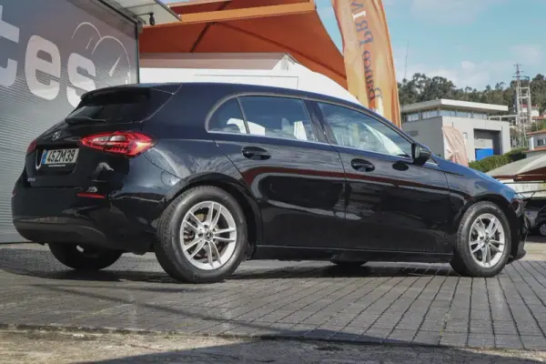 Mercedes-Benz A 180 2019 - 21980 EUR, 91680 km - AUTO.MOTO.pt - 91680km - foto 17 de 32