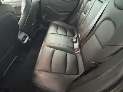 Tesla Model 3 2021 - 29000 EUR, 88000 km - AUTO.MOTO.pt - 88000km - foto 7 de 7