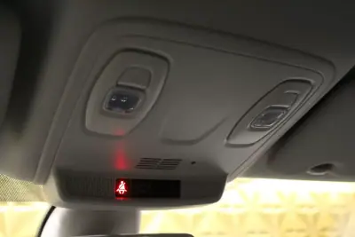 Renault Mégane Sport Tourer 2022 - 16250 EUR, 167000 km - AUTO.MOTO.pt - 167000km - foto 25 de 32