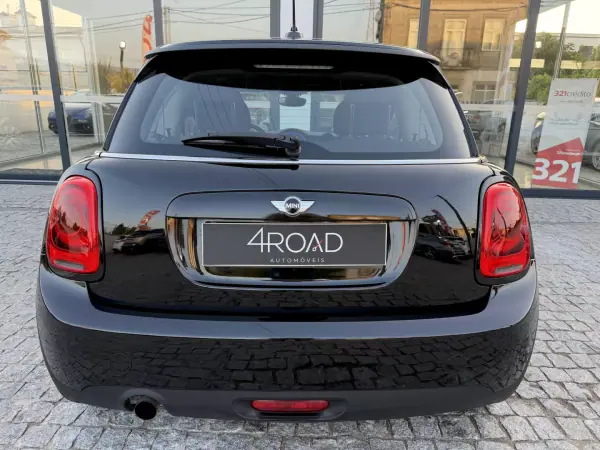 MINI One 2016 - 11900 EUR, 133000 km - AUTO.MOTO.pt - 133000km - foto 28 de 86