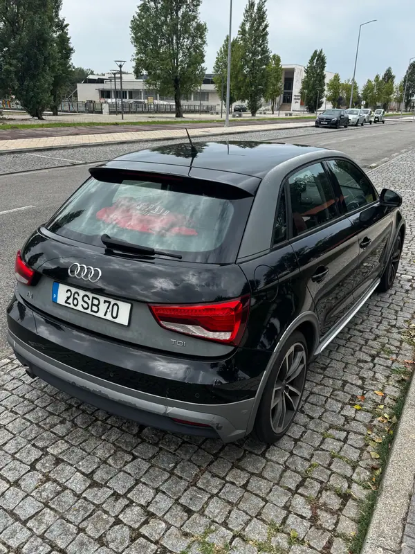 Audi A1 Sportback 2016 - 15450 EUR, 155705 km - 155705km - foto 5 de 8