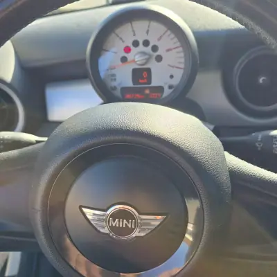 MINI One 2011 - 8750 EUR, 246729 km - AUTO.MOTO.pt - 246729km - foto 8 de 8