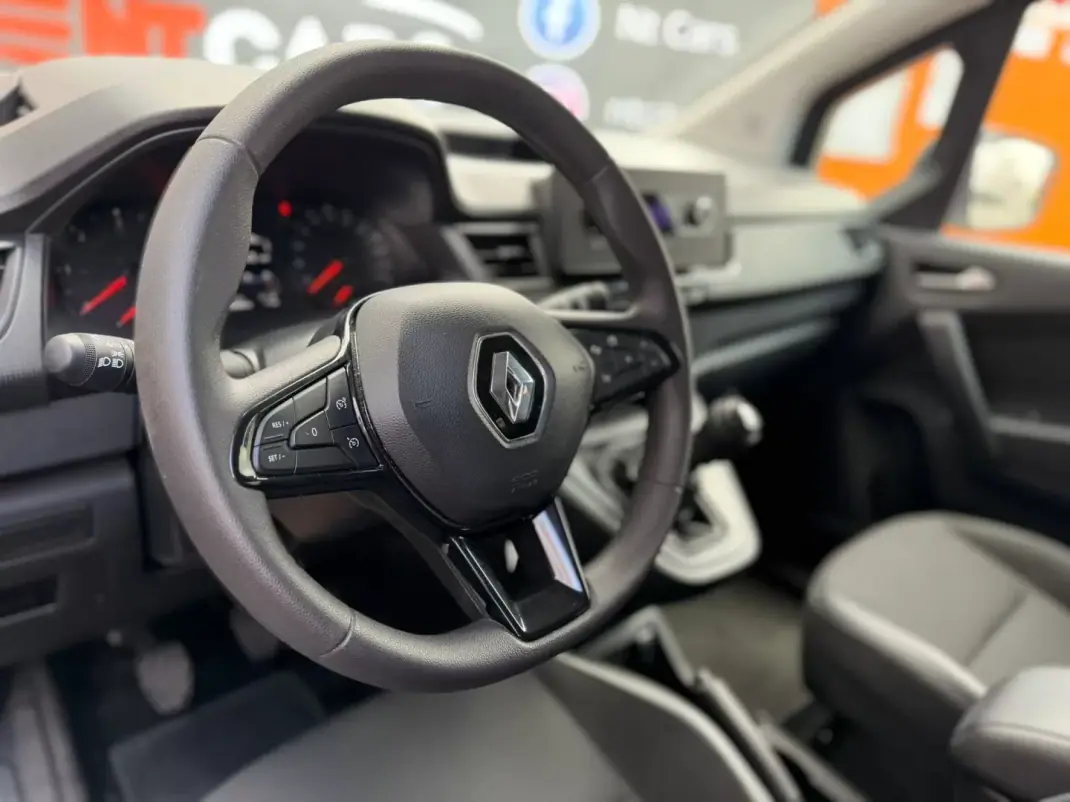 Renault Kangoo 2024 - 25900 EUR, 84343 km - AUTO.MOTO.pt - 84343km - foto 8 de 18