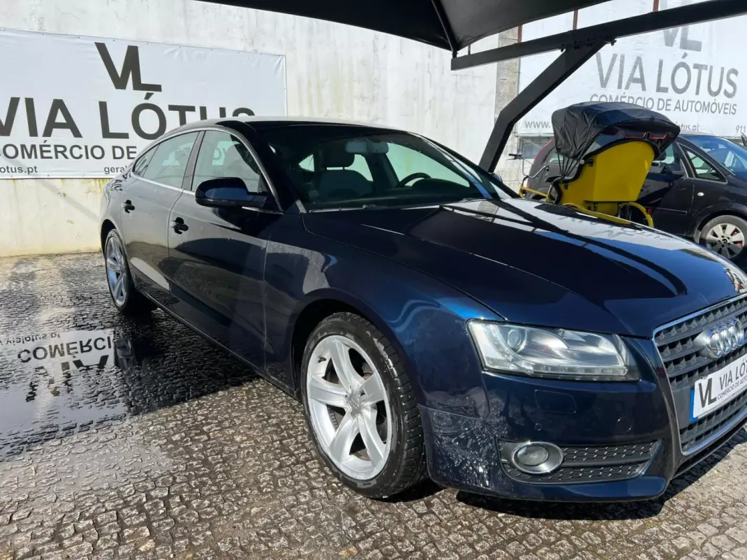 Audi A5 Sportback 2010 - 16500 EUR, 116235 km - AUTO.MOTO.pt - 116235km - foto 2 de 13
