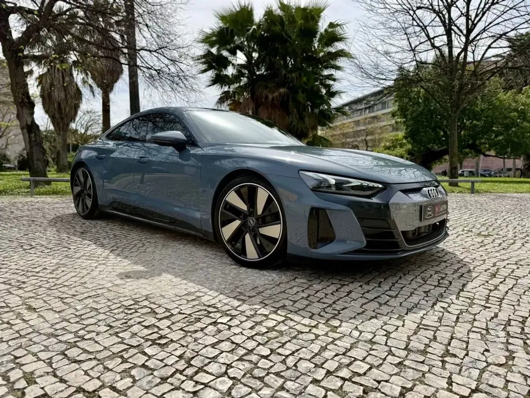 Audi e-tron GT 2022 - 57790 EUR, 82950 km - AUTO.MOTO.pt - 82950km - foto 19 de 55