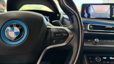 BMW i8 2014 - 61990 EUR, 91277 km - AUTO.MOTO.pt - 91277km - foto 15 de 27