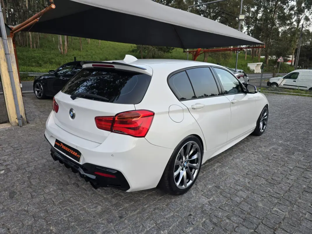 BMW 114 2015 - 16250 EUR, 180000 km - AUTO.MOTO.pt - 180000km - foto 2 de 4