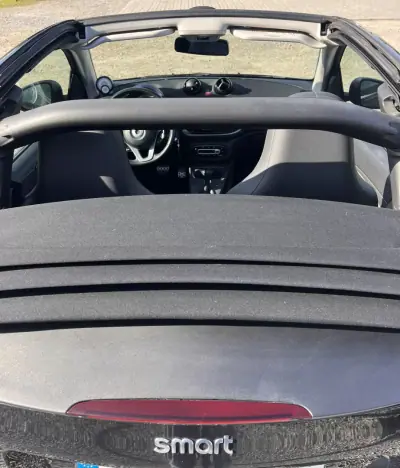 Smart Fortwo Cabrio 2019 - 14000 EUR, 48700 km - AUTO.MOTO.pt - 48700km - foto 14 de 19