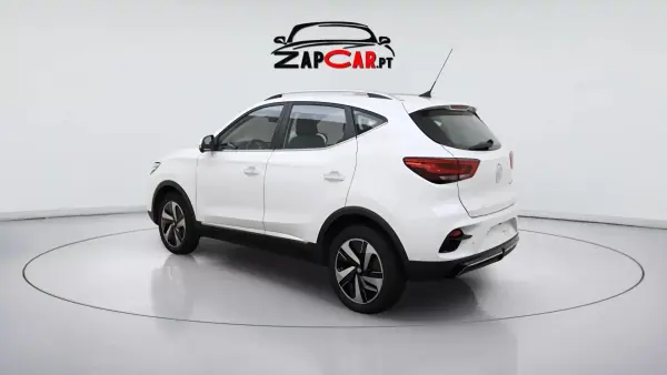 MG ZS 2024 - 26500 EUR, 8900 km - AUTO.MOTO.pt - 8900km - foto 4 de 16