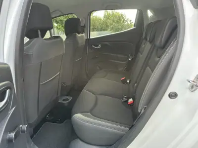 Renault Clio 2018 - 10900 EUR, 138929 km - AUTO.MOTO.pt - 138929km - foto 30 de 46