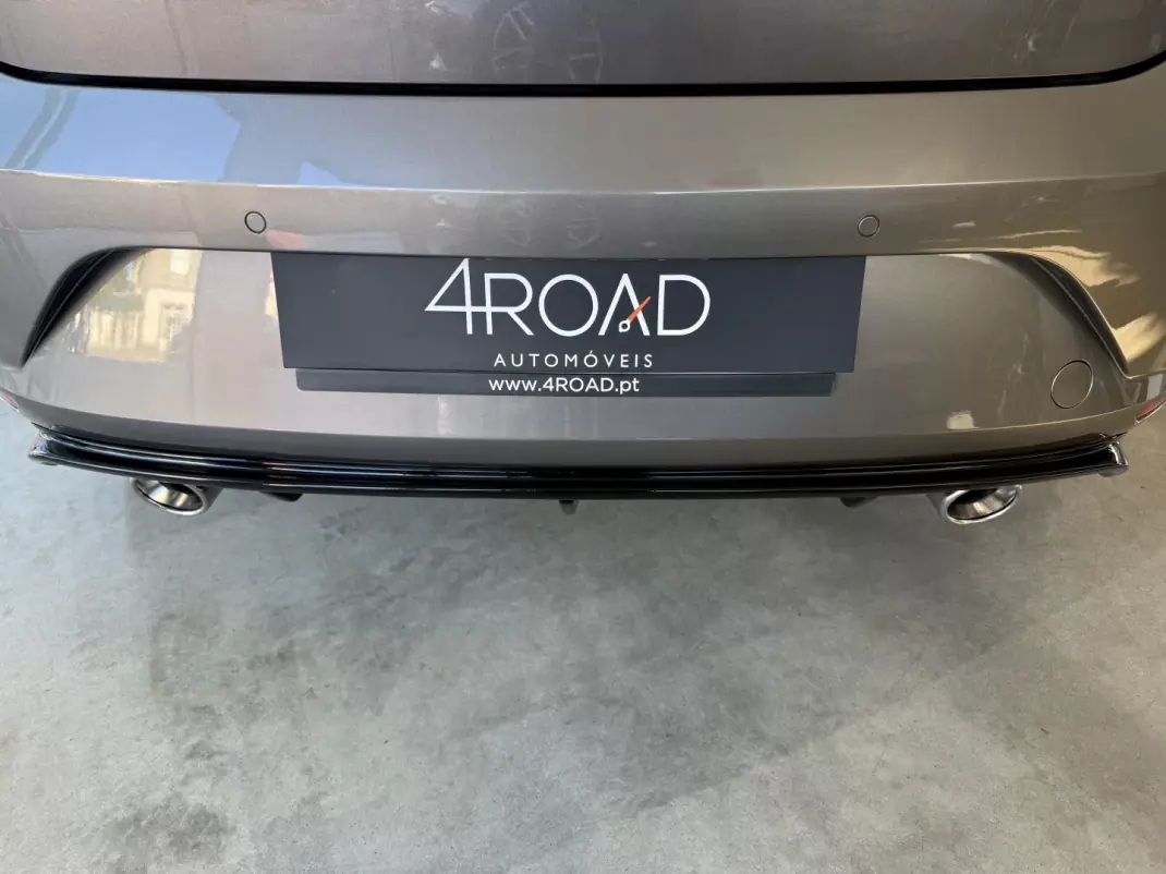 SEAT Leon 2015 - 14000 EUR, 181000 km - AUTO.MOTO.pt - 181000km - foto 40 de 92