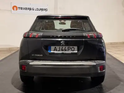 Peugeot e-2008 2021 - 19900 EUR, 40000 km - AUTO.MOTO.pt - 40000km - foto 6 de 24