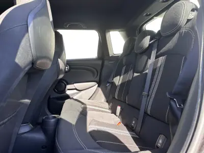 MINI 5 Portas 2019 - 15790 EUR, 179000 km - AUTO.MOTO.pt - 179000km - foto 15 de 39